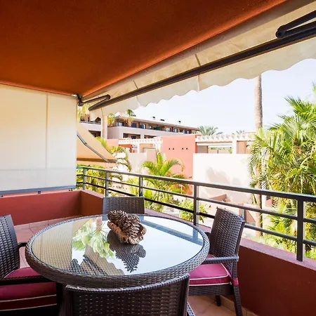 Go2tenerife Apart'tera Solarium, Terraces, Swimming Pools & Parking Apartment *